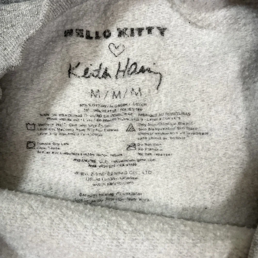 Keith Haring x Hello Kitty Sweatshirt Pullover Crewneck Women Sz M  Gray Collab - Picture 6 of 8